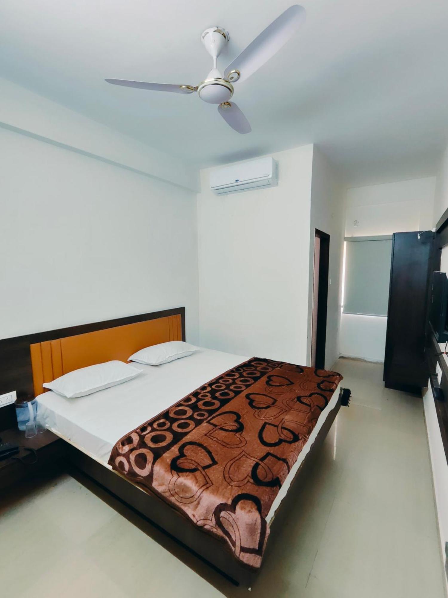 Hotel Heritage Palace Bhuj Extérieur photo